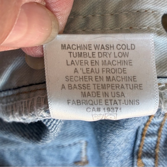 Re/Done Originals Jeans Light Repair Distressed
Size 30 - Picture 10 of 14